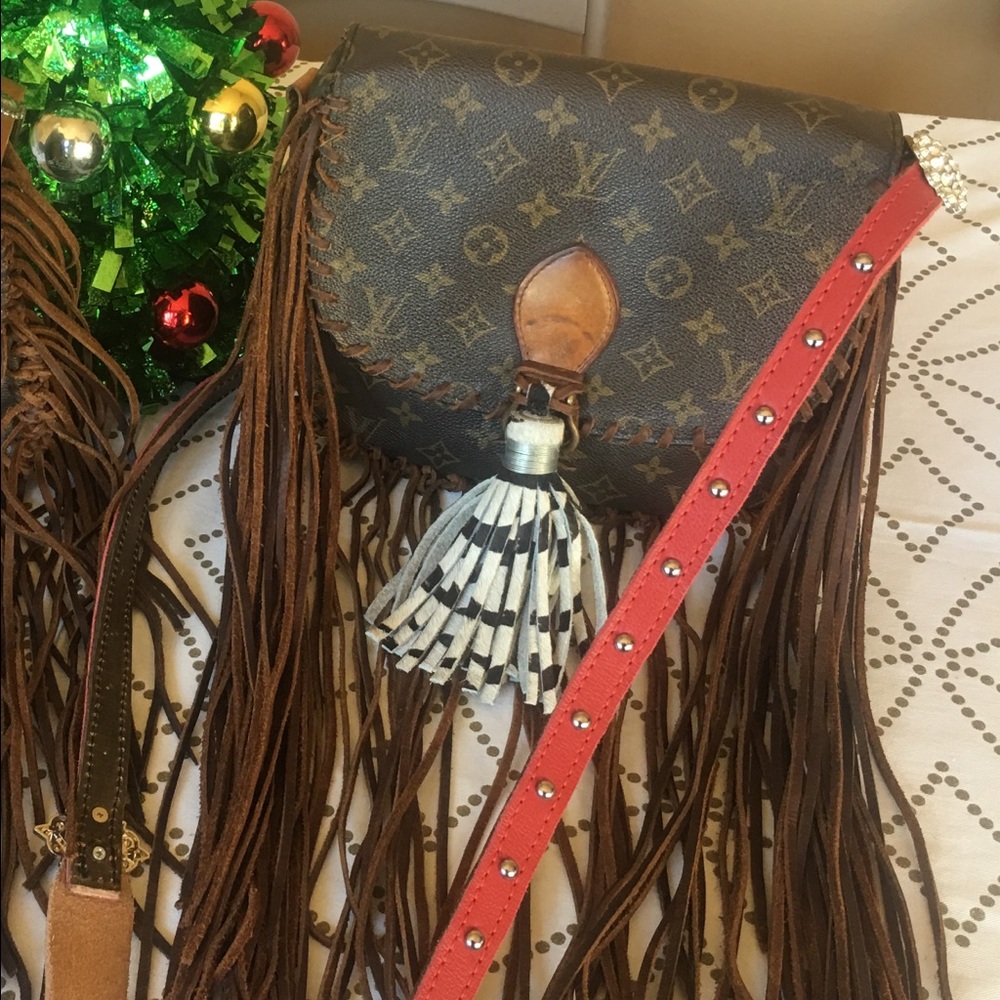 Authentic Louis Vuitton crossbody